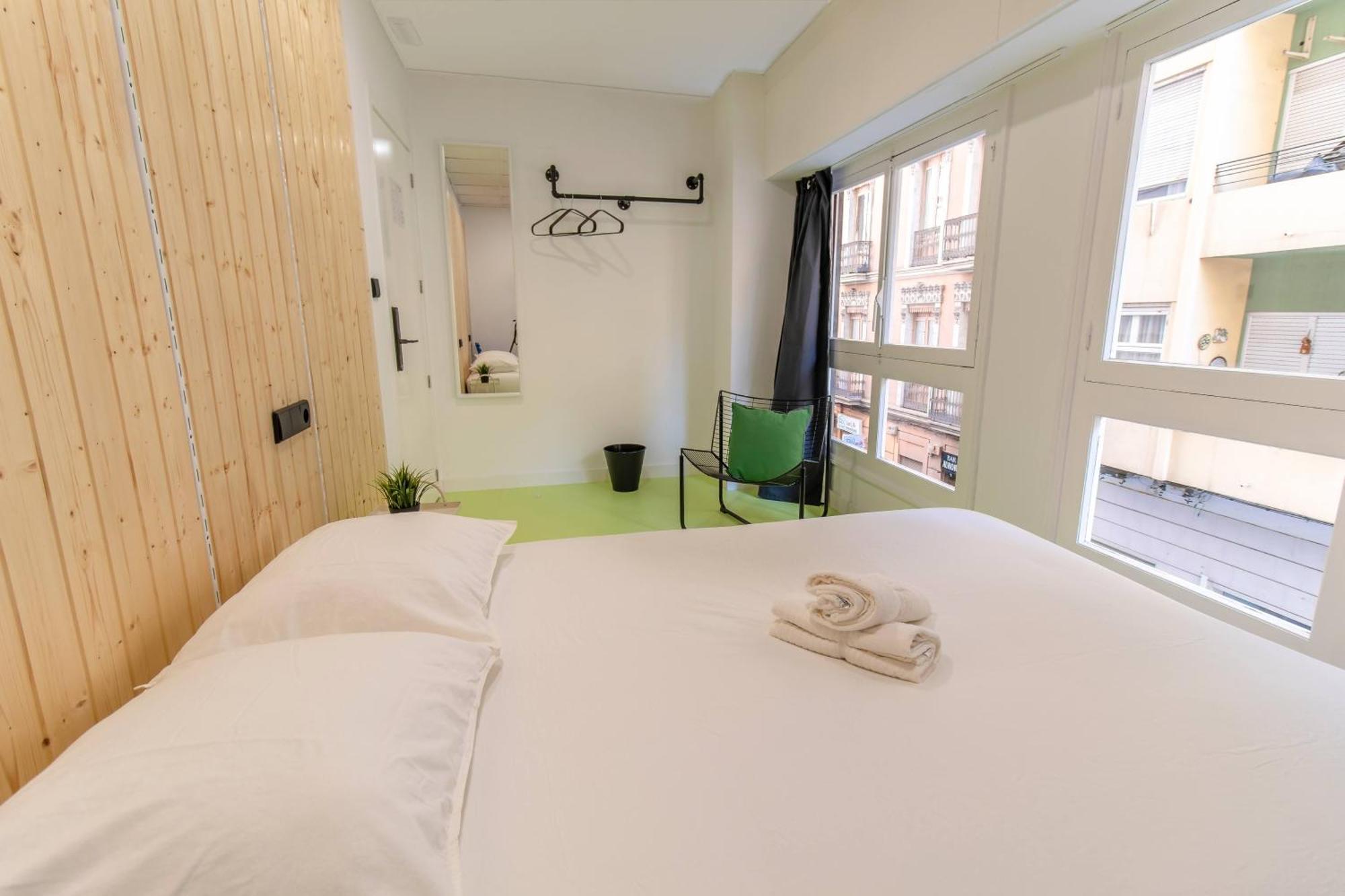Koala Hostel Mercado Alicante Bagian luar foto